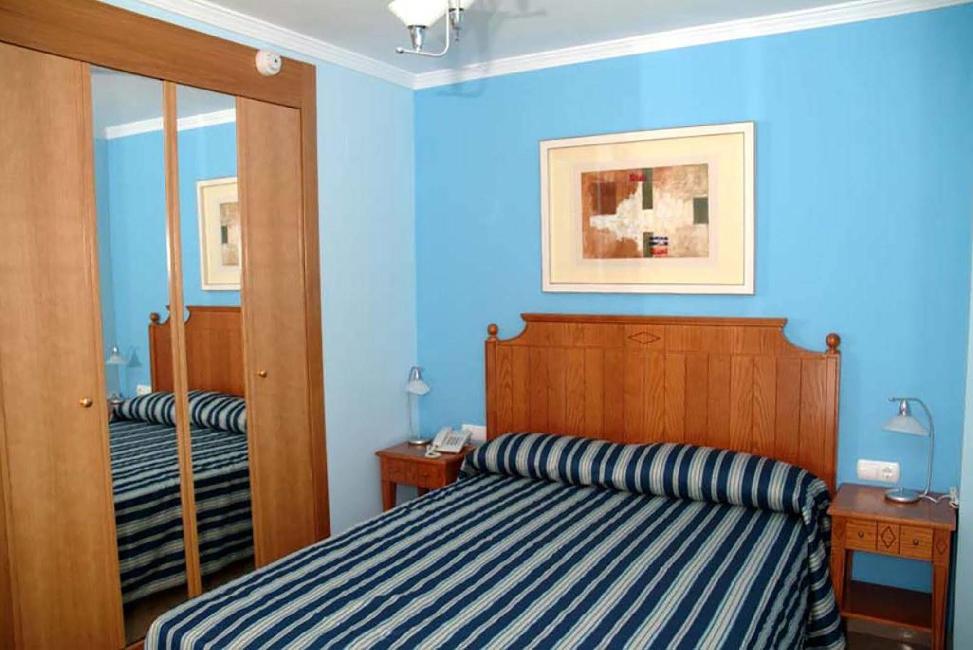 Victoria Beach Apartments Кальпе Экстерьер фото
